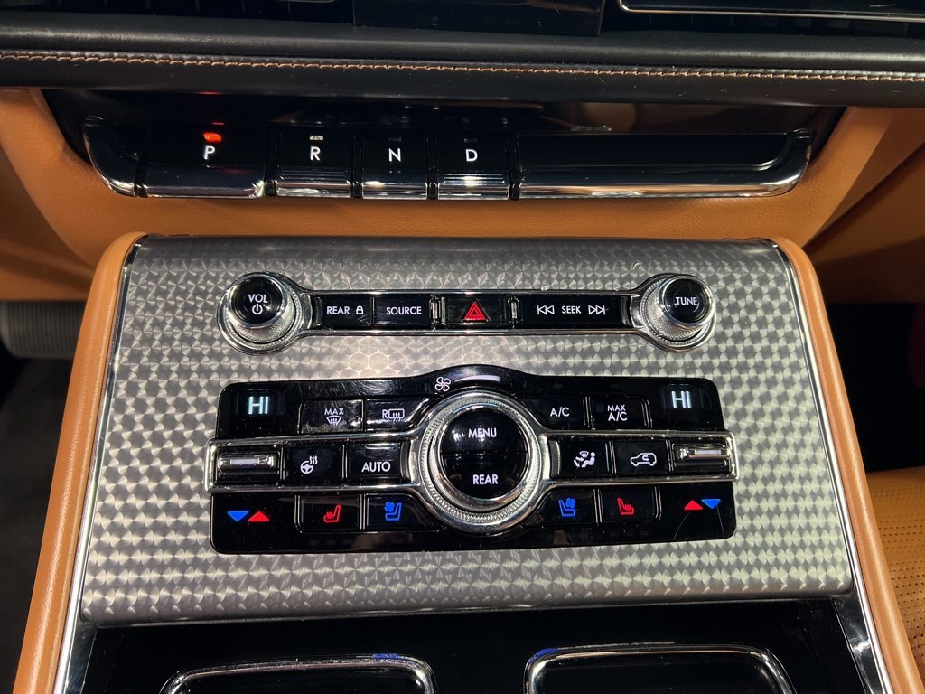 Certified 2020 Lincoln Aviator Black Label w/ Dynamic Handling Package image 13