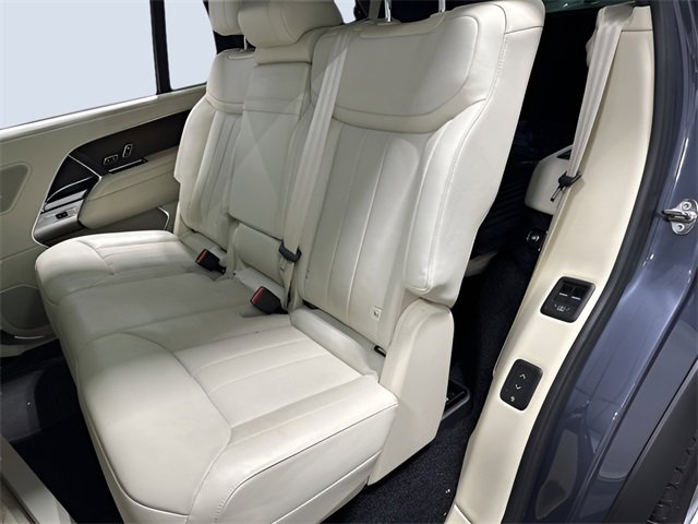 Used 2024 Land Rover Range Rover Long Wheelbase SE image 28