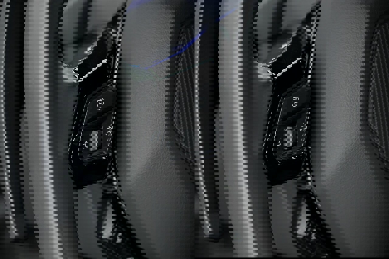 Used 2020 Lamborghini Huracan EVO image 28