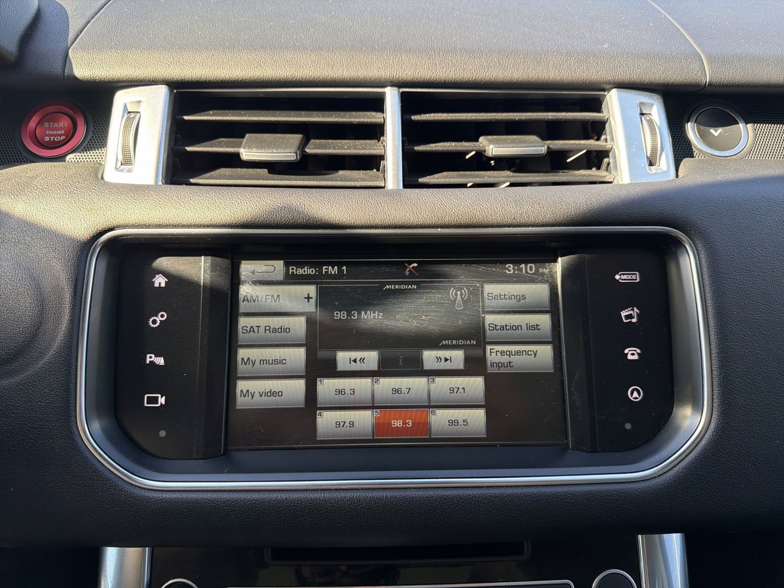Used 2016 Land Rover Range Rover Sport Supercharged AWD/4WD image 17