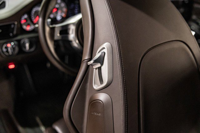 Used 2015 Porsche 911 Turbo S image 29