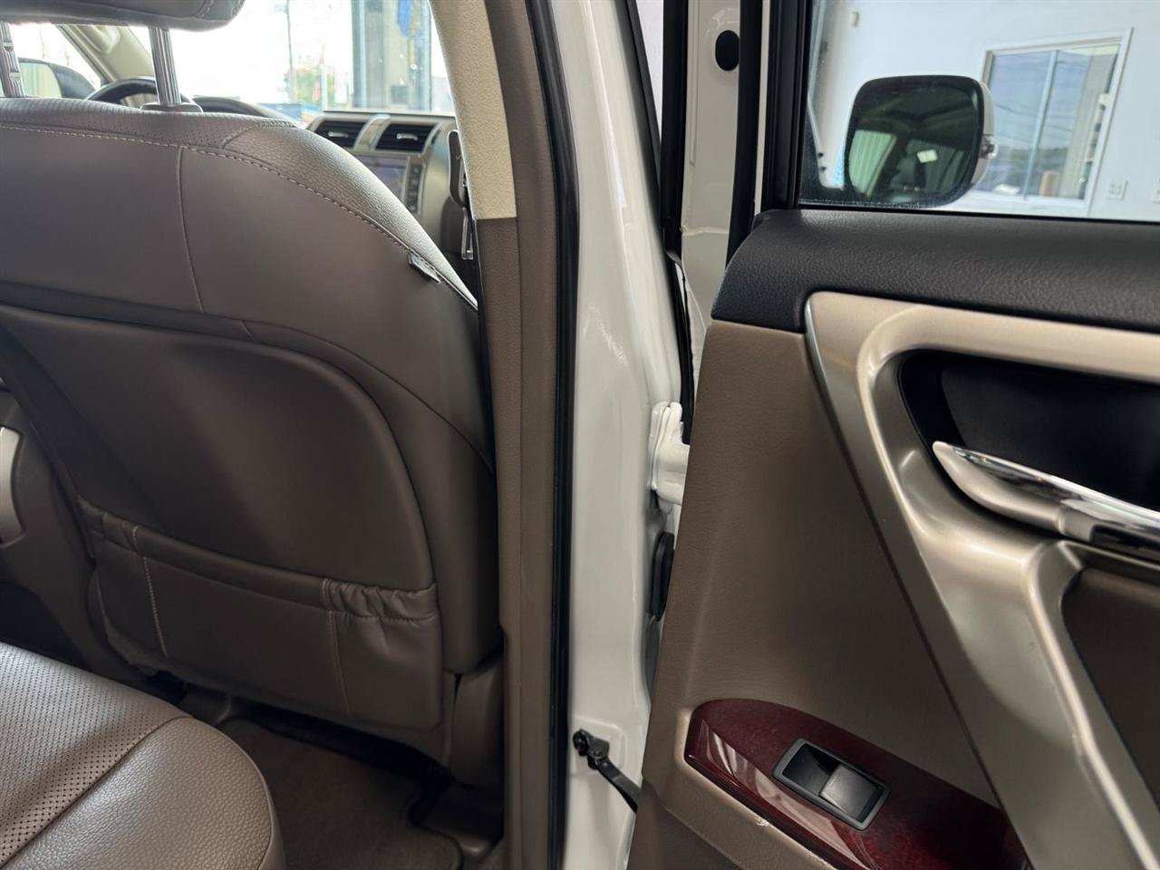 Used 2019 Lexus GX 460 Premium AWD/4WD image 28