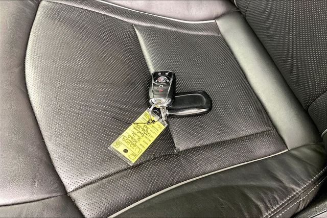 Used 2020 Buick Enclave Avenir w/ Avenir Technology Package AWD/4WD image 14