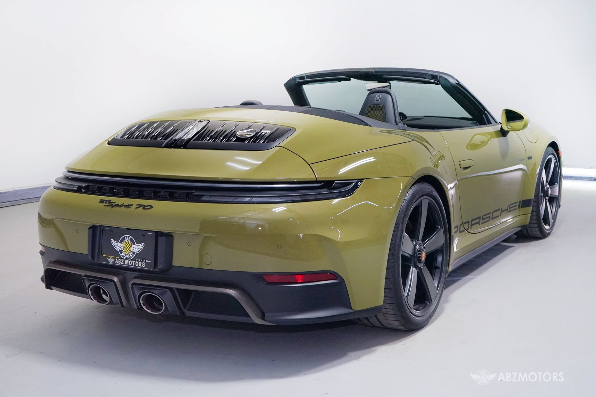 Used 2026 Porsche 911 GTS RWD image 5