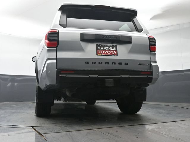 Certified 2026 Toyota 4Runner TRD Off-Road Premium AWD/4WD image 31