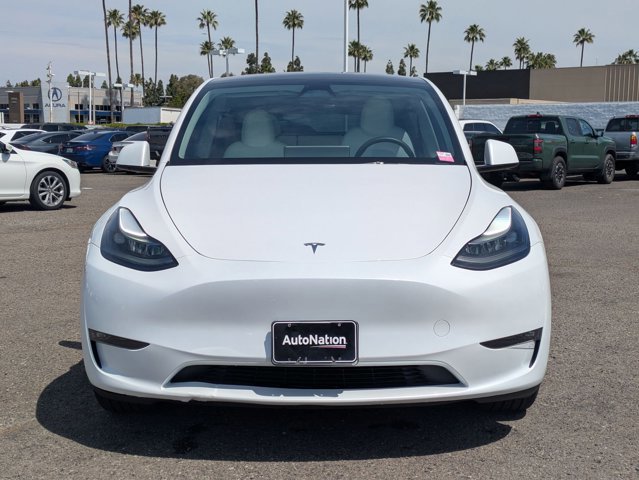 Used 2024 Tesla Model Y Long Range image 2