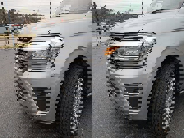 Certified 2024 Ford Expedition Limited image 5