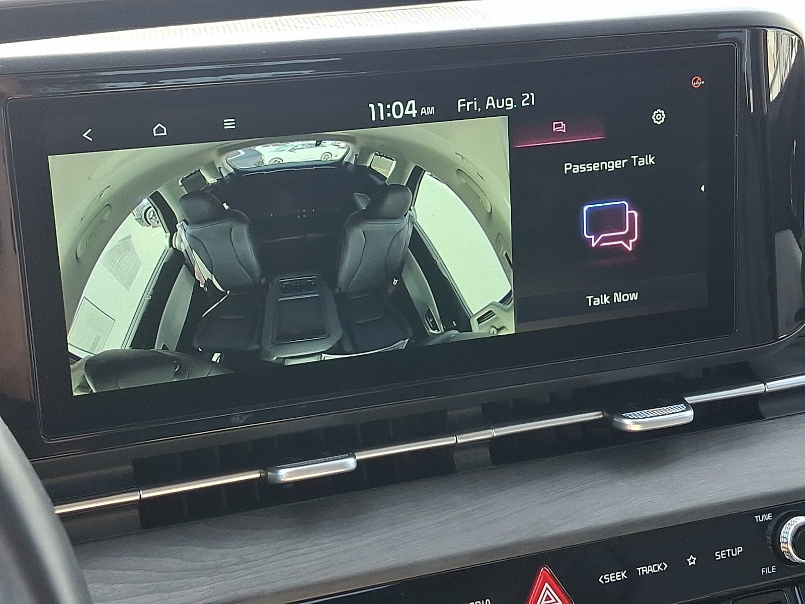 Used 2024 Kia Carnival EX FWD image 27