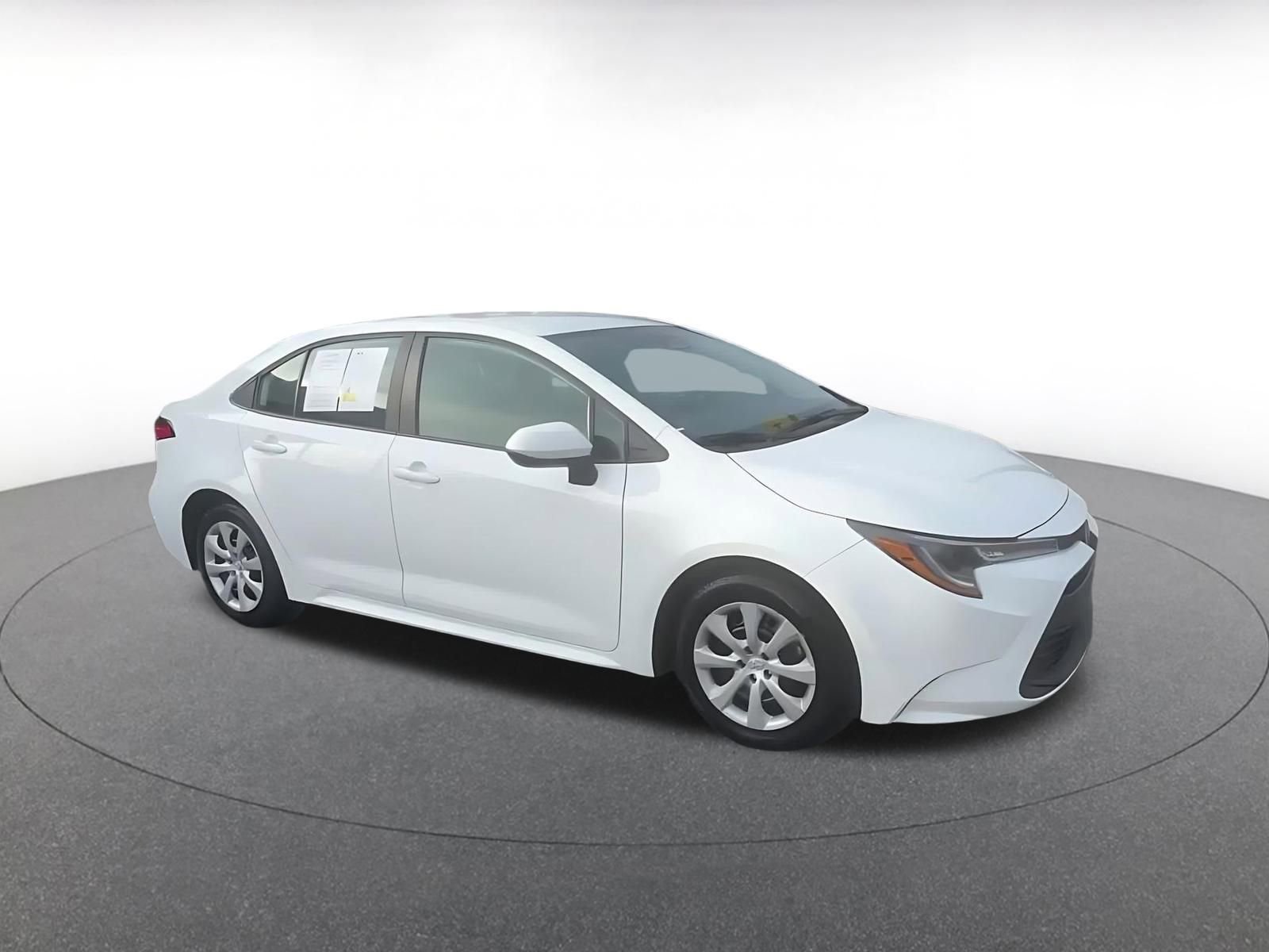 Used 2025 Toyota Corolla LE video 2