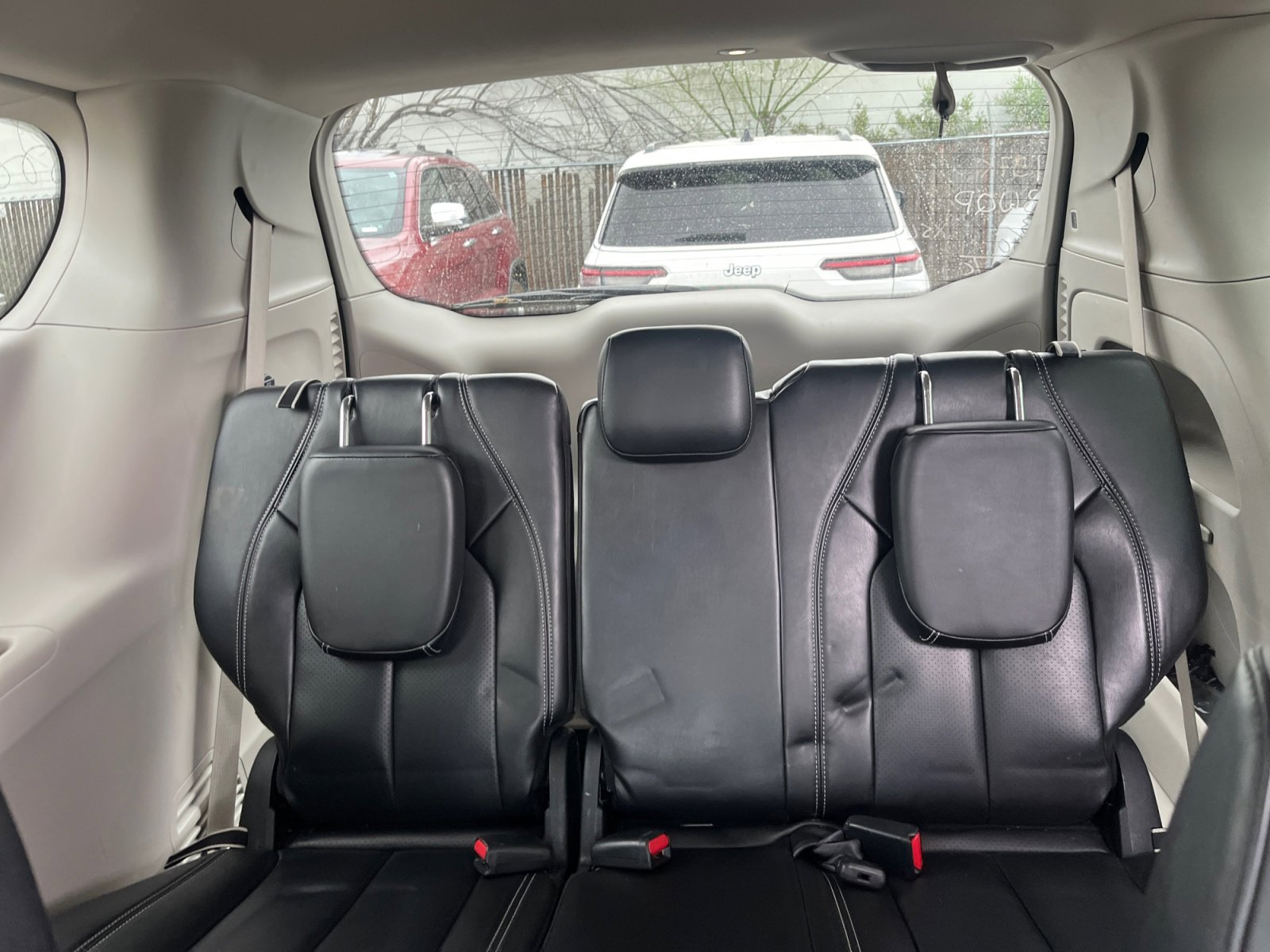 Certified 2023 Chrysler Pacifica Touring-L image 17