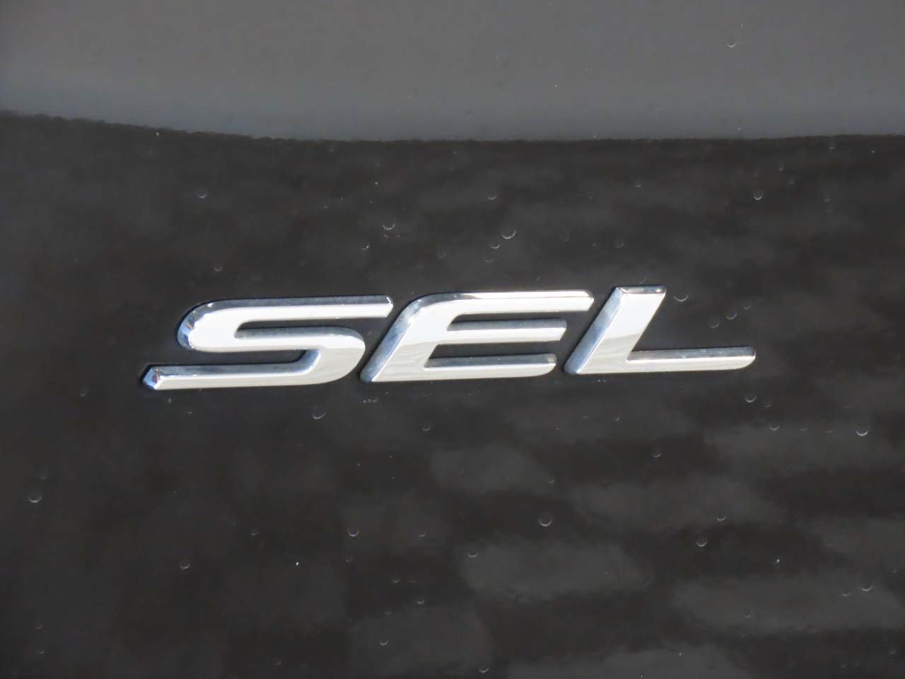 Used 2023 Ford Edge SEL w/ Convenience Package AWD/4WD image 4