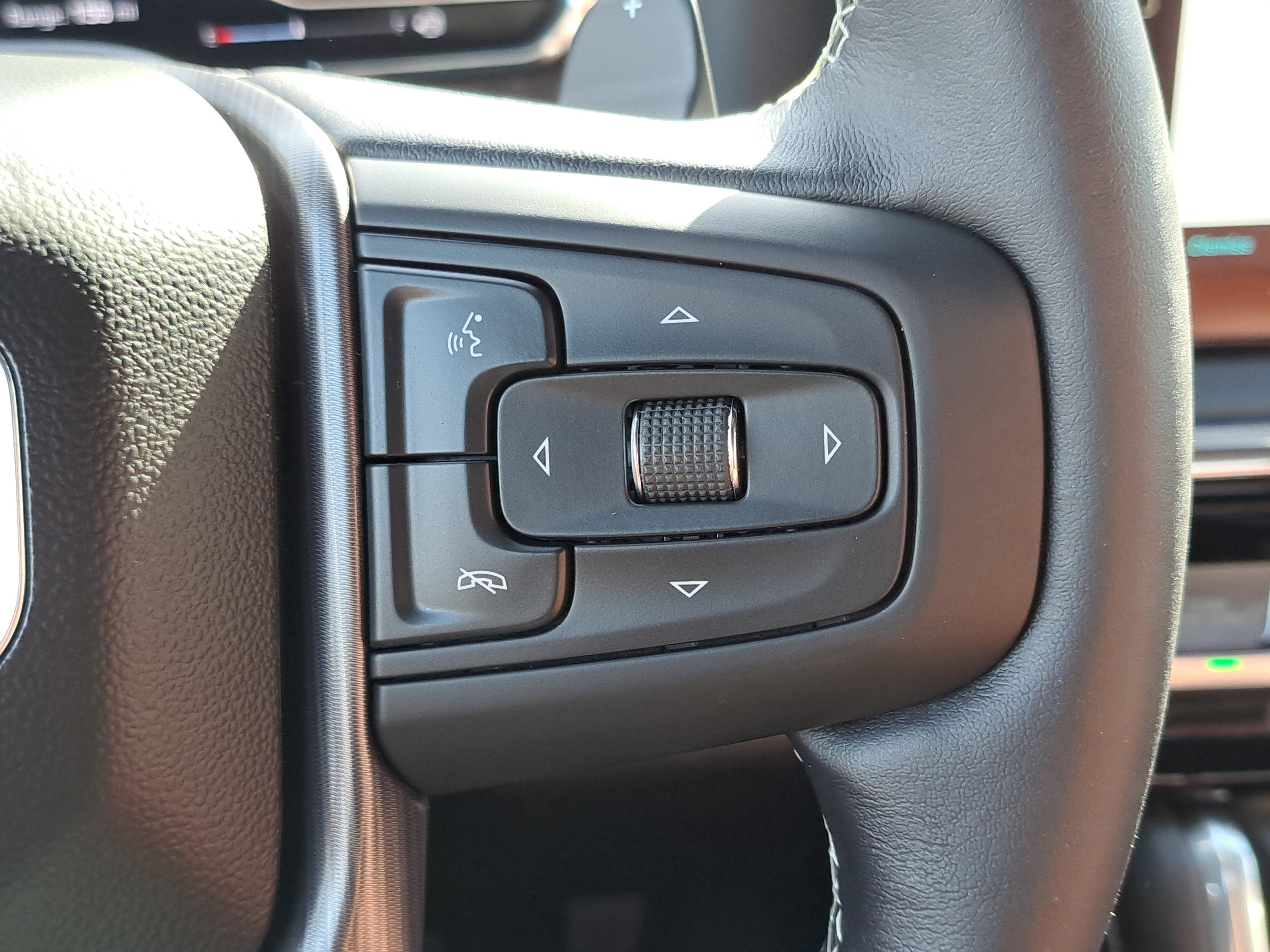 Used 2025 GMC Sierra 1500 Denali Ultimate image 18