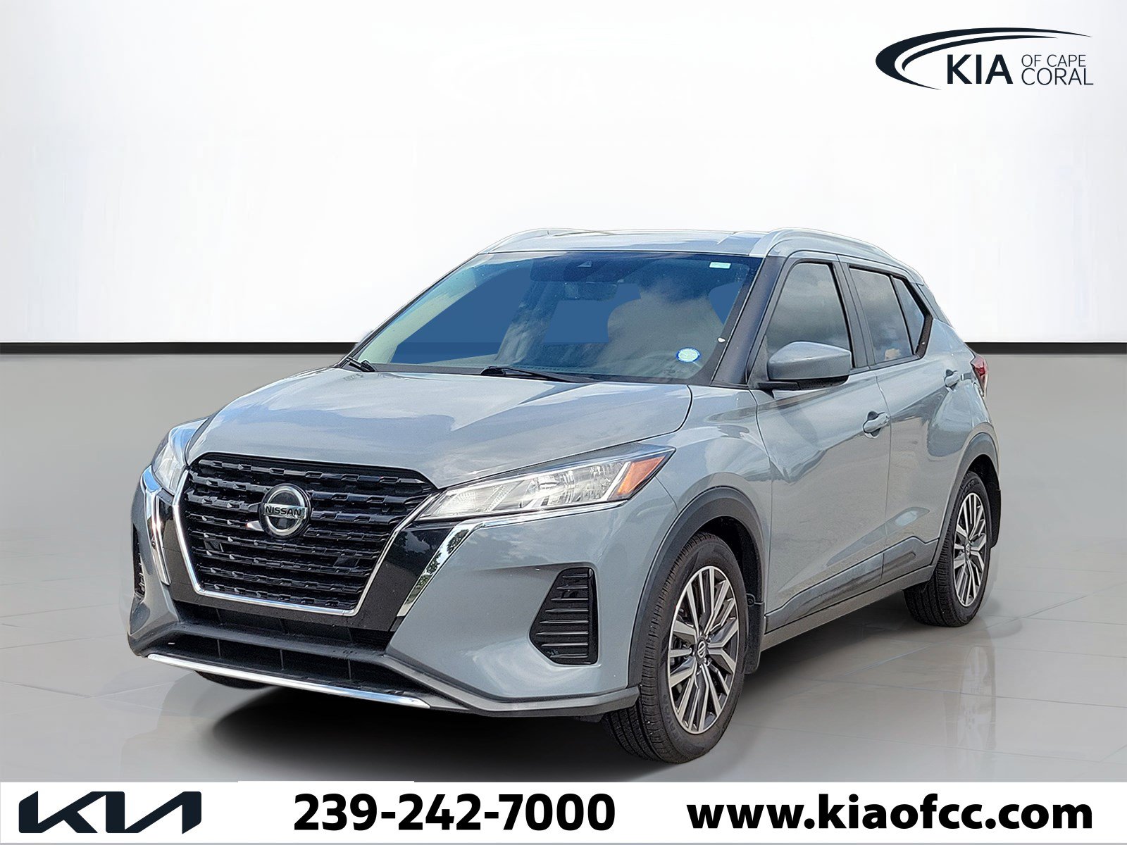 Used 2021 Nissan Kicks SV w/ Interior Electronics Package FWD image 3