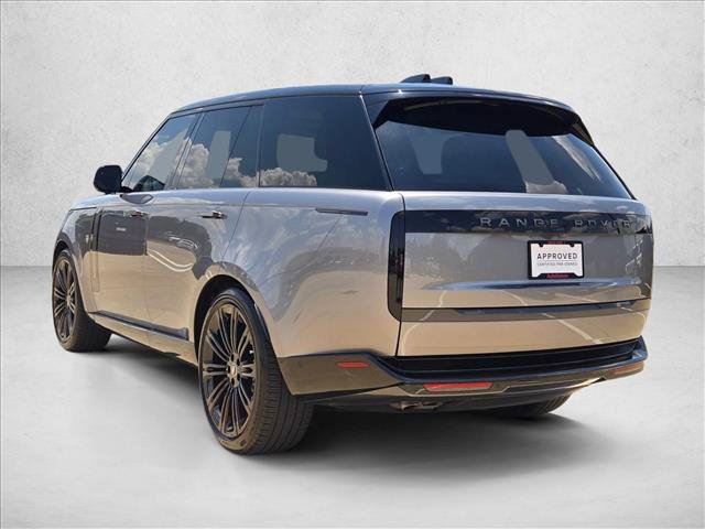 Used 2025 Land Rover Range Rover SE AWD/4WD image 8