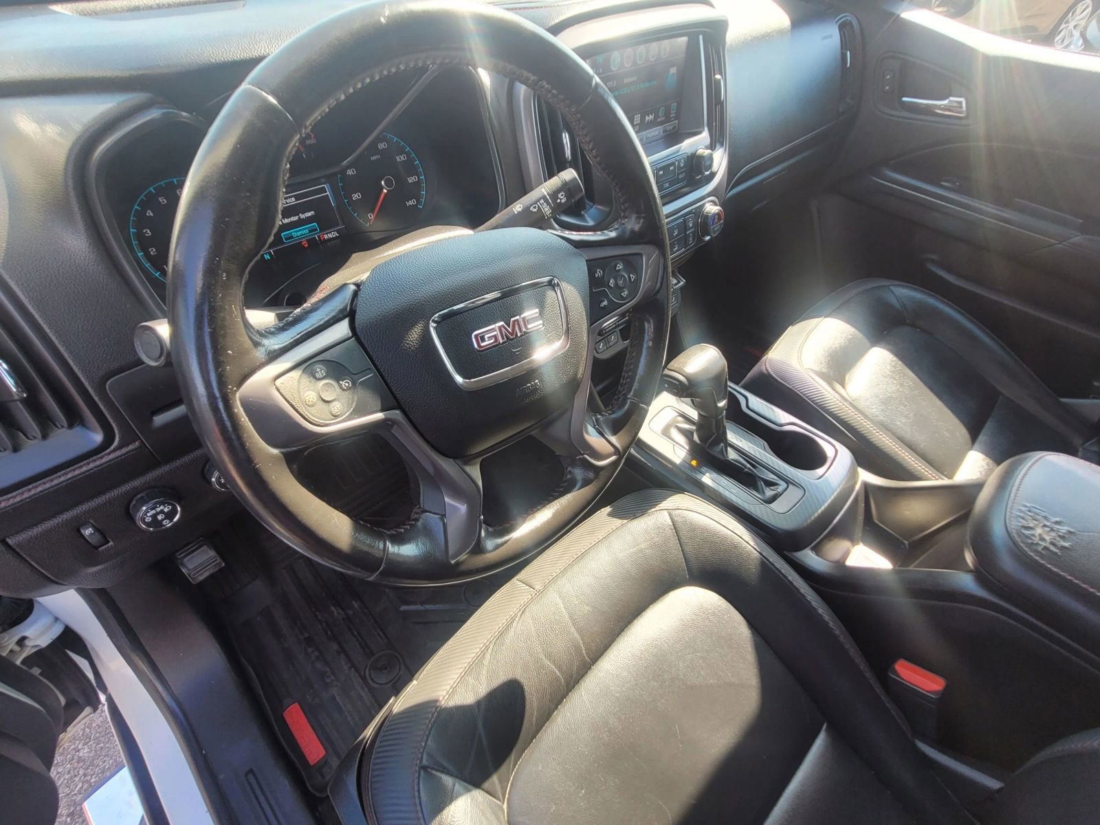 Used 2018 GMC Canyon All Terrain w/ Trailering Package image 8