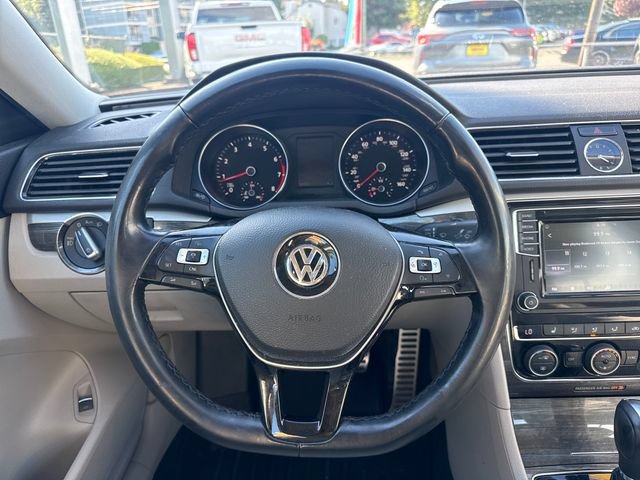 Used 2017 Volkswagen Passat 1.8T SEL Premium FWD image 19