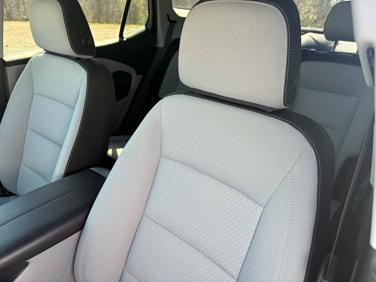 Used 2024 GMC Terrain SLE w/ Driver Convenience Package AWD/4WD image 17