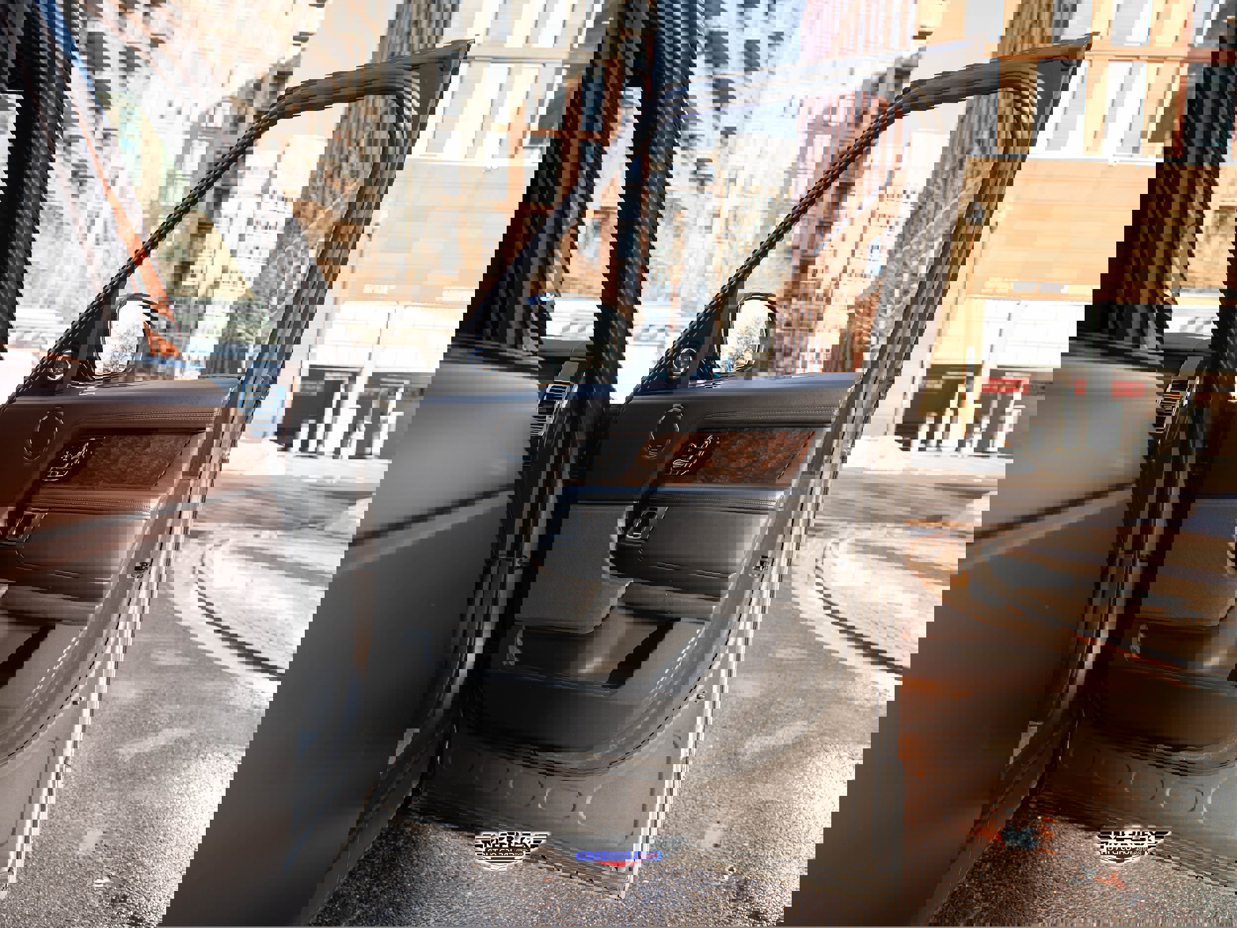 Used 2020 Land Rover Range Rover Long Wheelbase HSE image 47