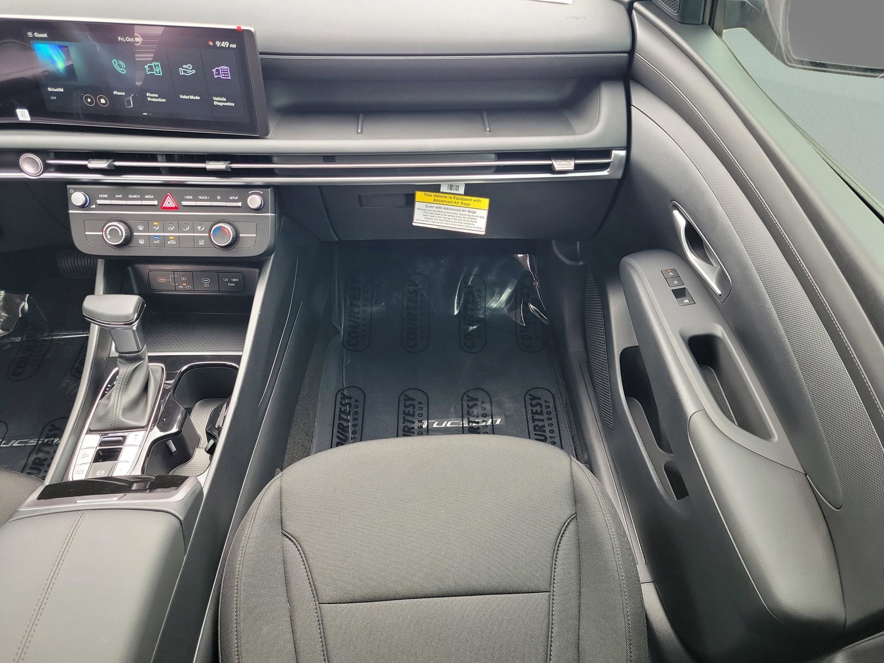 New 2026 Hyundai Tucson SE image 15