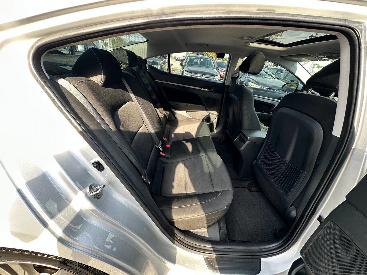 Used 2018 Hyundai Elantra Value Edition FWD image 15