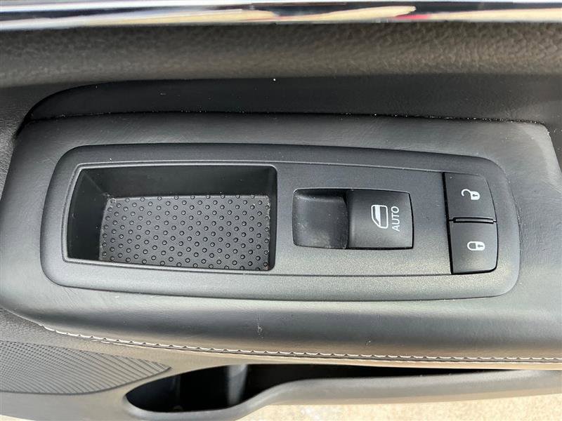 Used 2015 Jeep Grand Cherokee Overland image 33