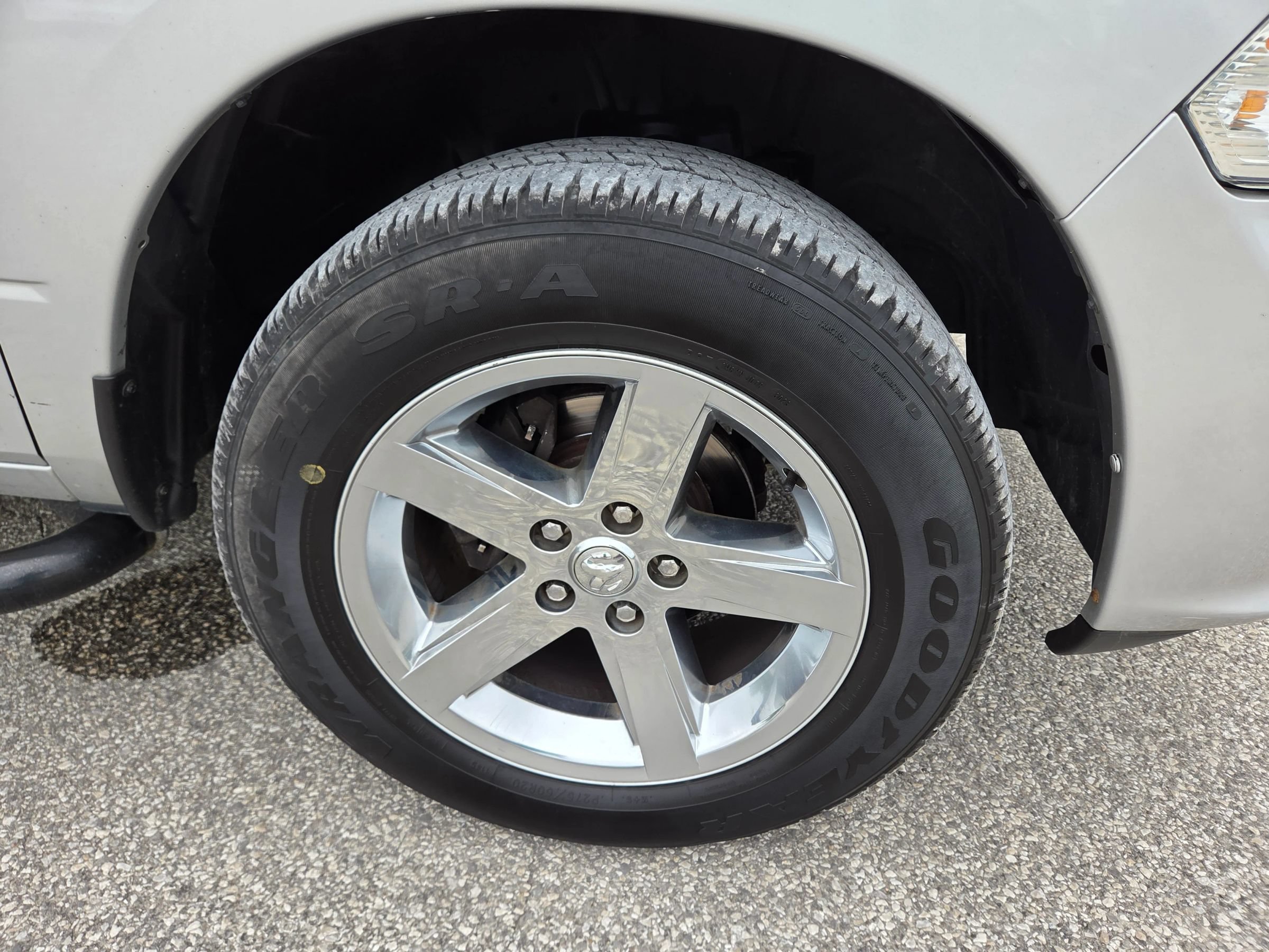 Used 2017 RAM 1500 Express AWD/4WD image 13