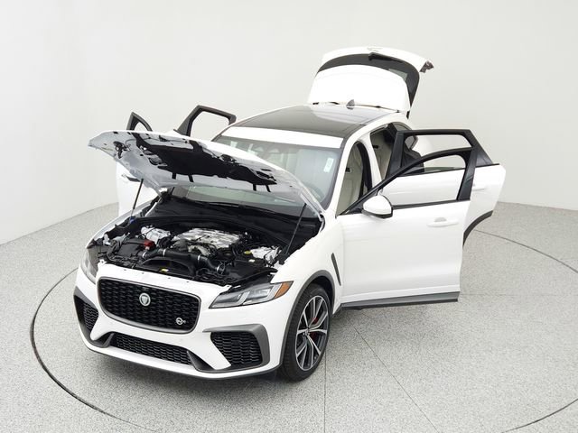 Certified 2026 Jaguar F-PACE SVR image 15