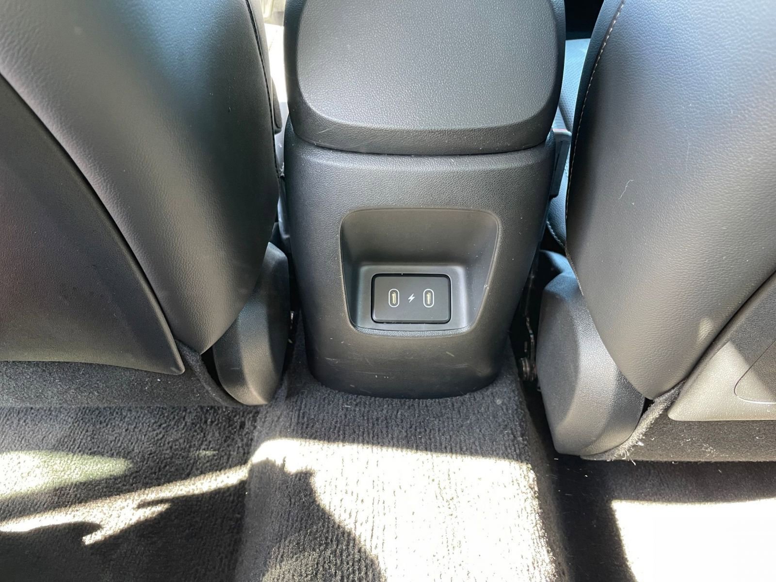 Used 2025 Hyundai Elantra Limited FWD image 24