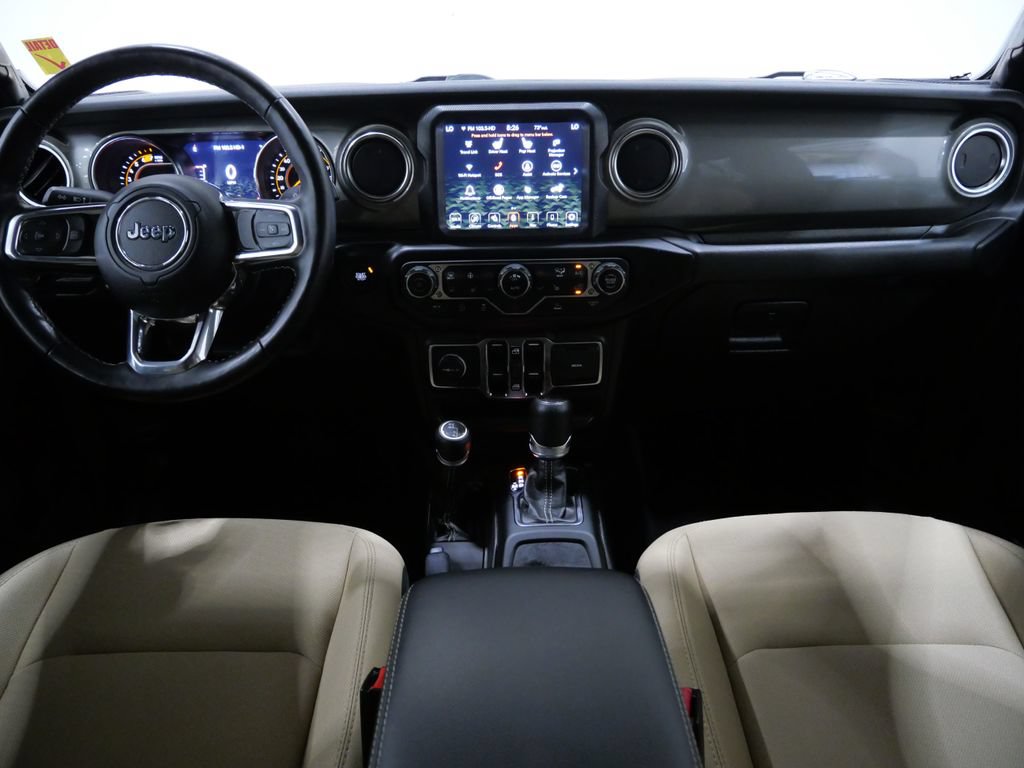 Used 2022 Jeep Wrangler Unlimited Sahara w/ Cold Weather Group AWD/4WD image 10