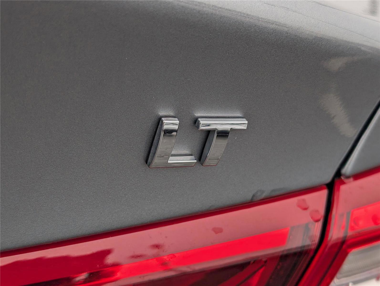 Used 2024 Chevrolet Malibu LT image 10