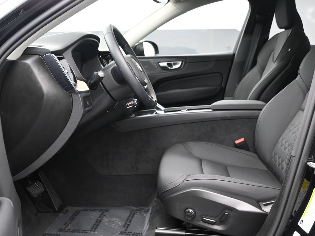 New 2026 Volvo XC60 B5 Plus AWD/4WD image 11