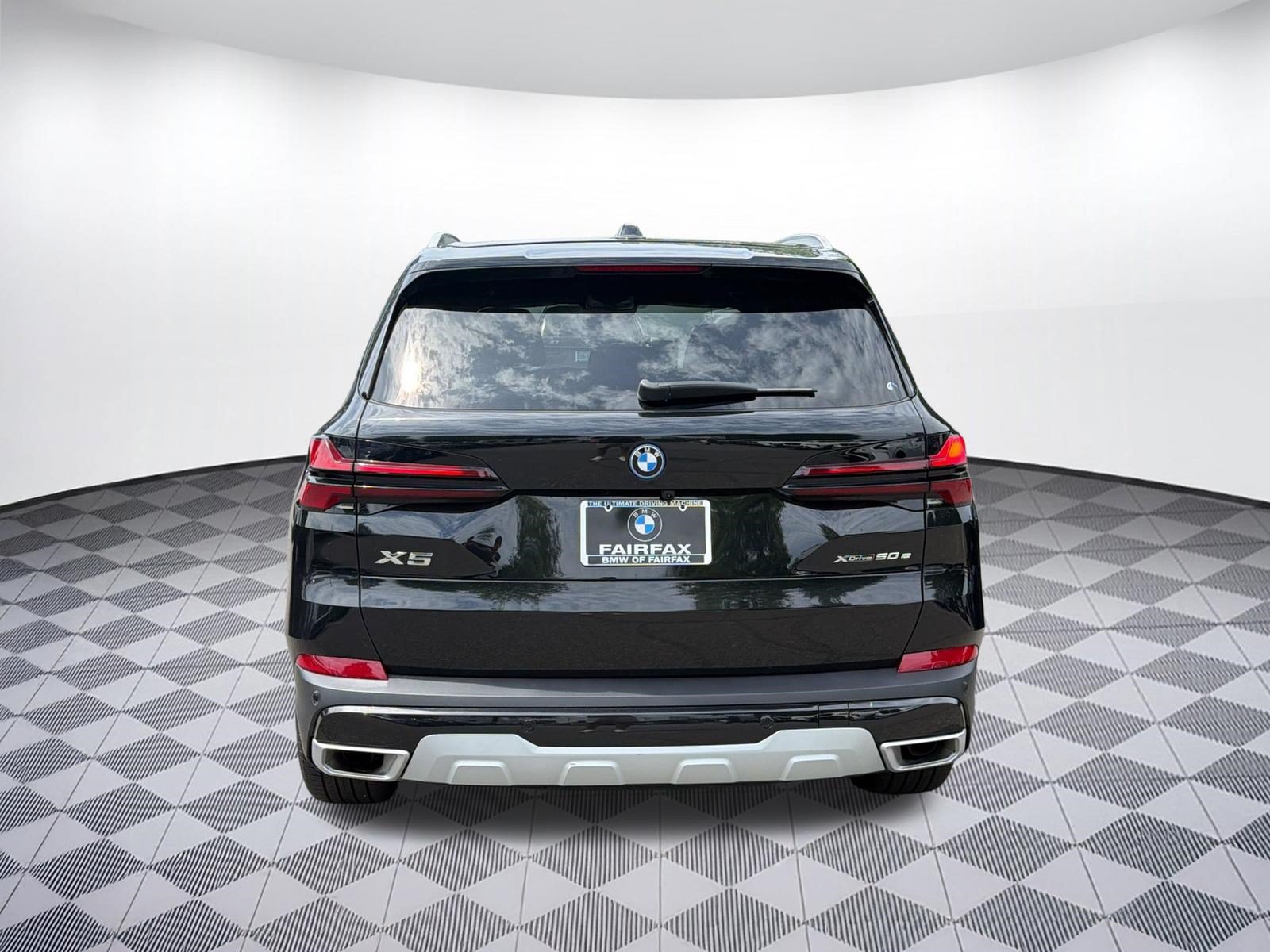 Used 2025 BMW X5 xDrive50e AWD/4WD image 10