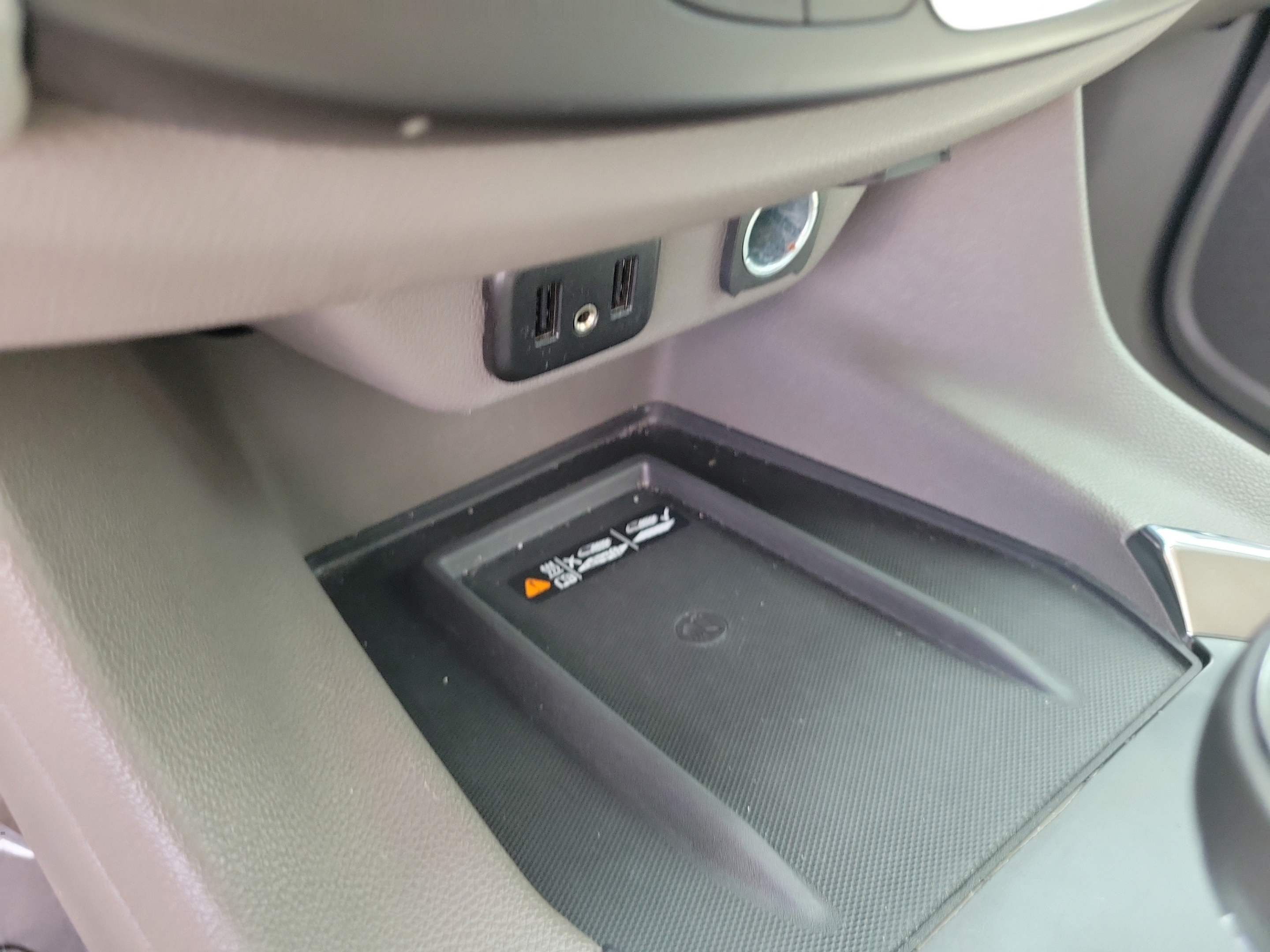Used 2018 Chevrolet Traverse Premier w/ Driver Confidence II Package FWD image 19
