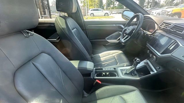 Used 2021 Audi Q3 2.0T Premium w/ Convenience Package AWD/4WD image 4