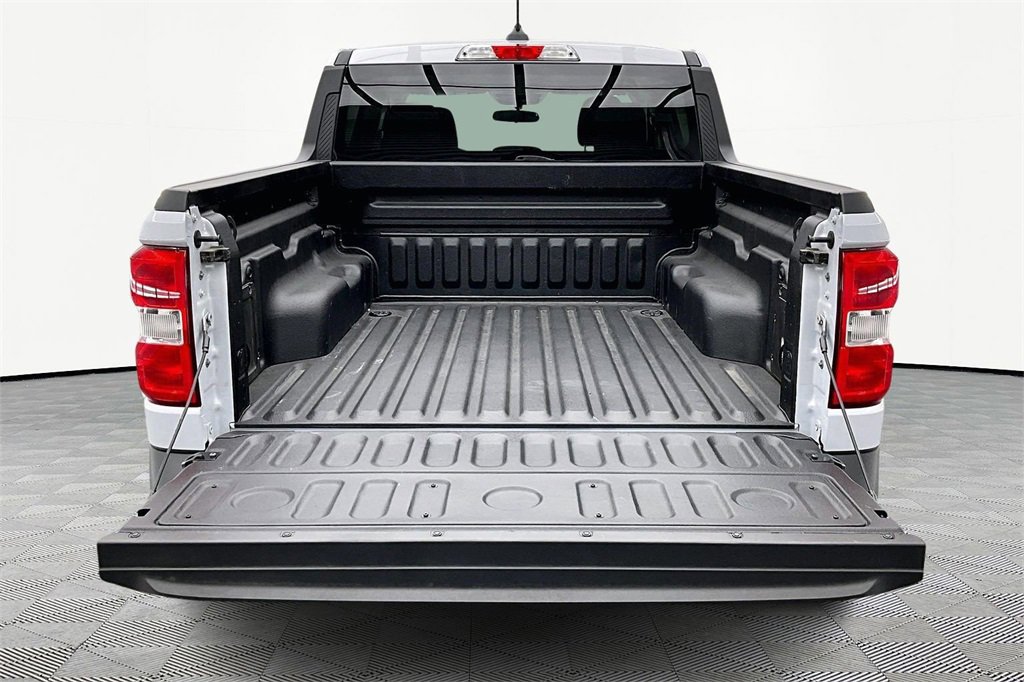 Used 2025 Ford Maverick XLT image 18