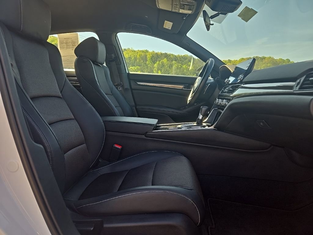 Used 2018 Honda Accord Sport image 21