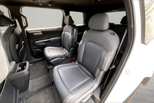 Used 2027 Kia Telluride S FWD image 16