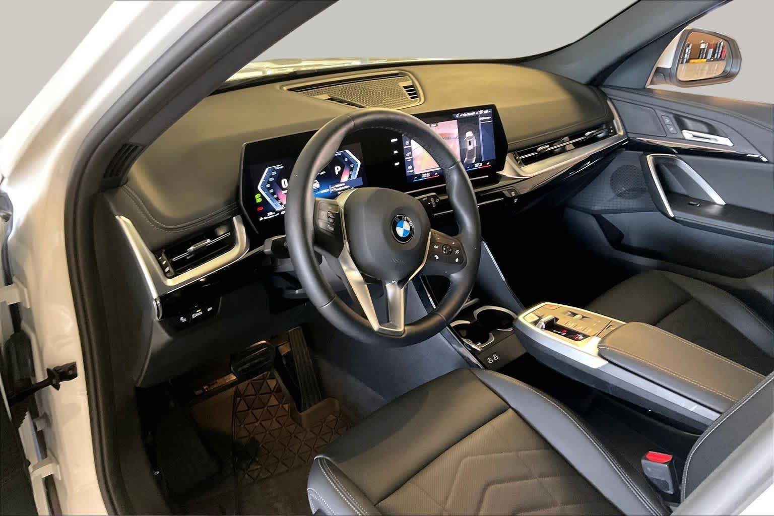 Used 2025 BMW X1 xDrive28i w/ Convenience Package AWD/4WD image 16