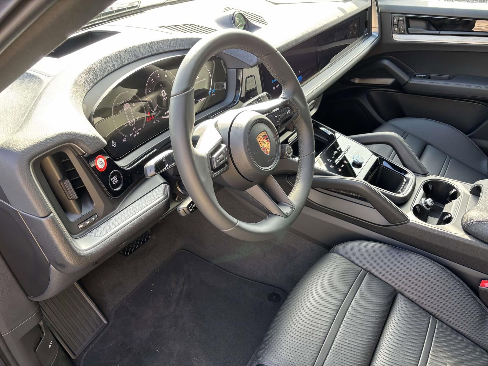 New 2026 Porsche Cayenne Coupe image 26