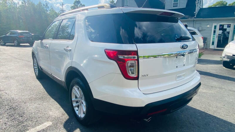 Used 2015 Ford Explorer XLT w/ Equipment Group 202B image 7