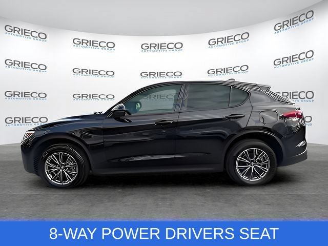 Used 2023 Alfa Romeo Stelvio Sprint RWD image 4