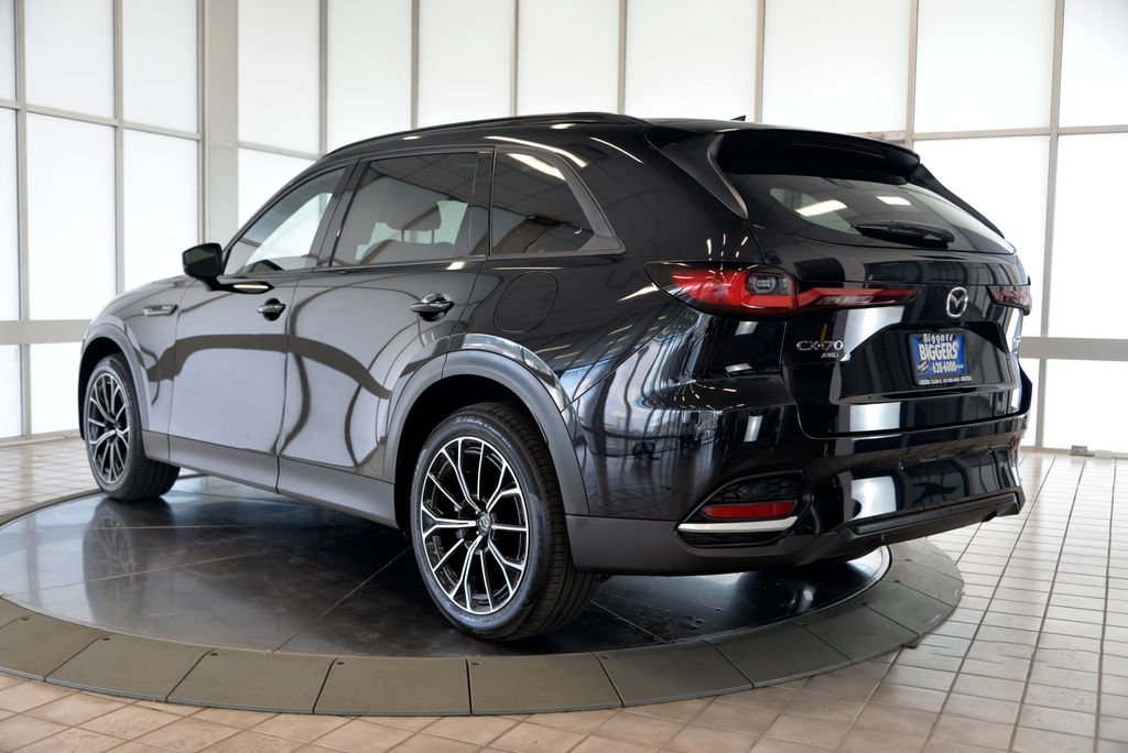 Certified 2025 MAZDA CX-70 Plug-In Hybrid w/ Premium Plus AWD/4WD image 6
