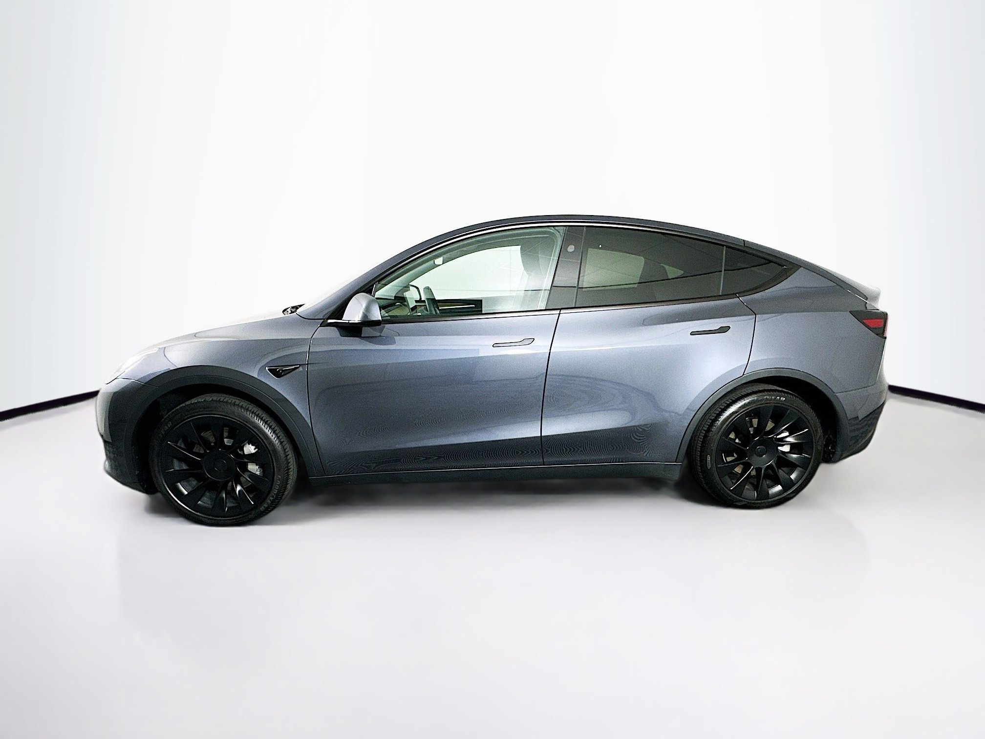 Used 2023 Tesla Model Y 2WD image 4