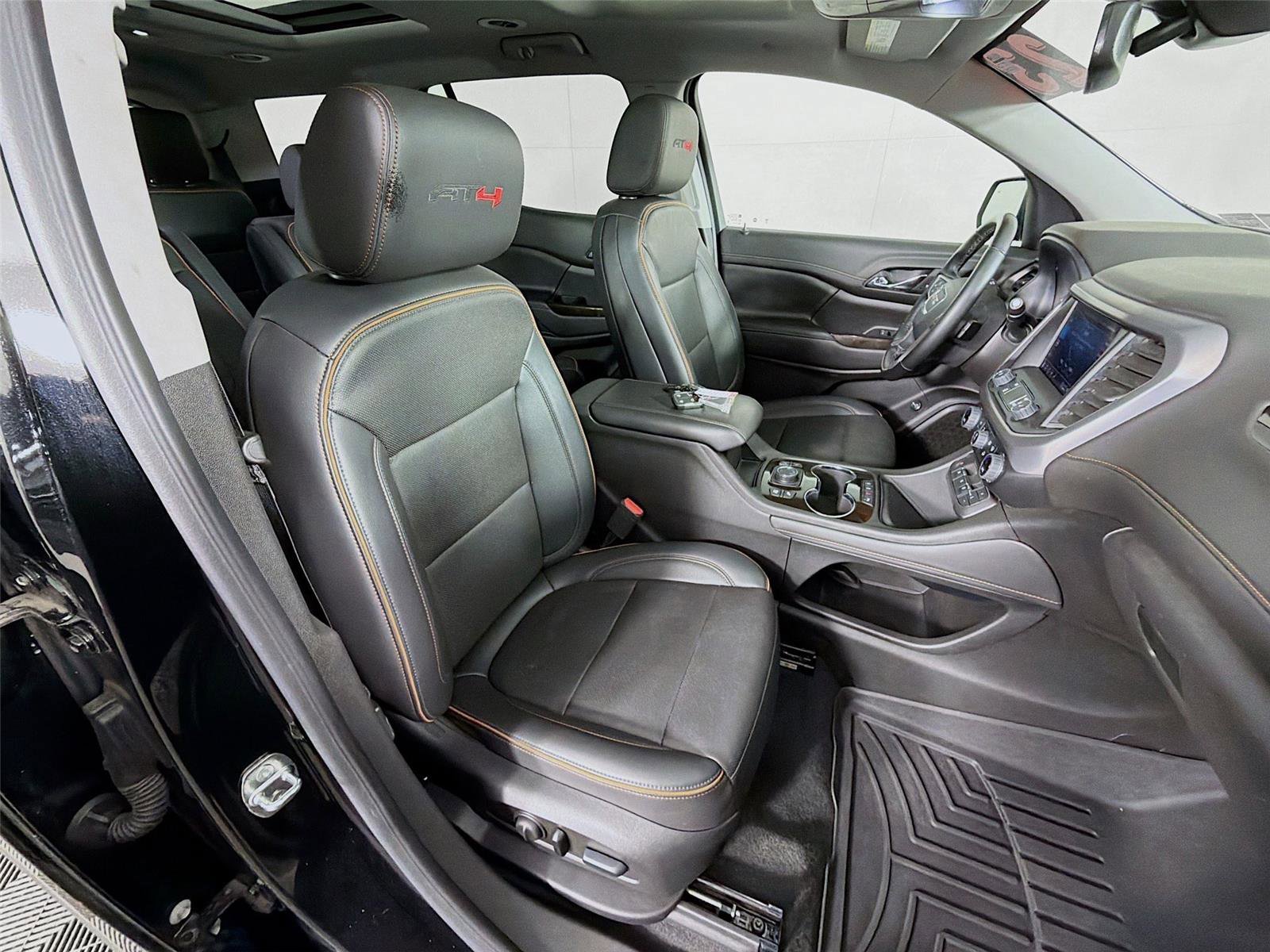 Used 2023 GMC Acadia AT4 w/ Technology Package image 30