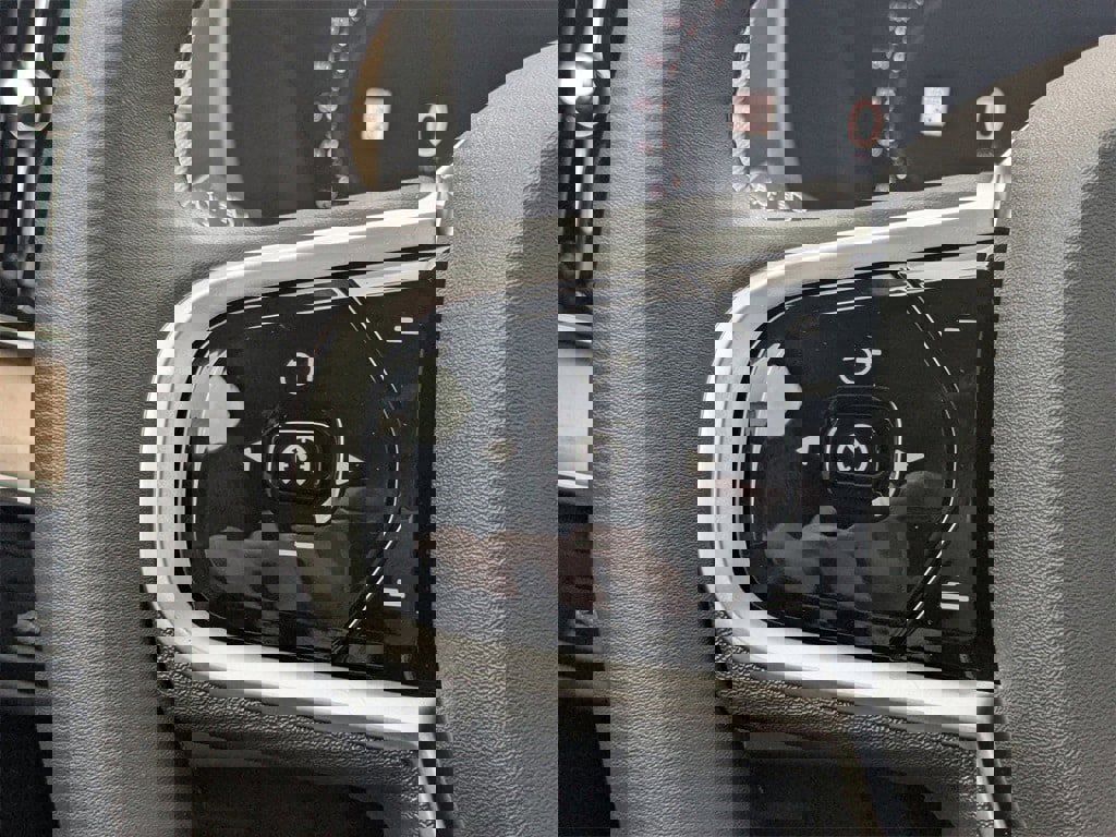 New 2026 Volvo XC90 T8 Ultra w/ Protection Package Premier image 36