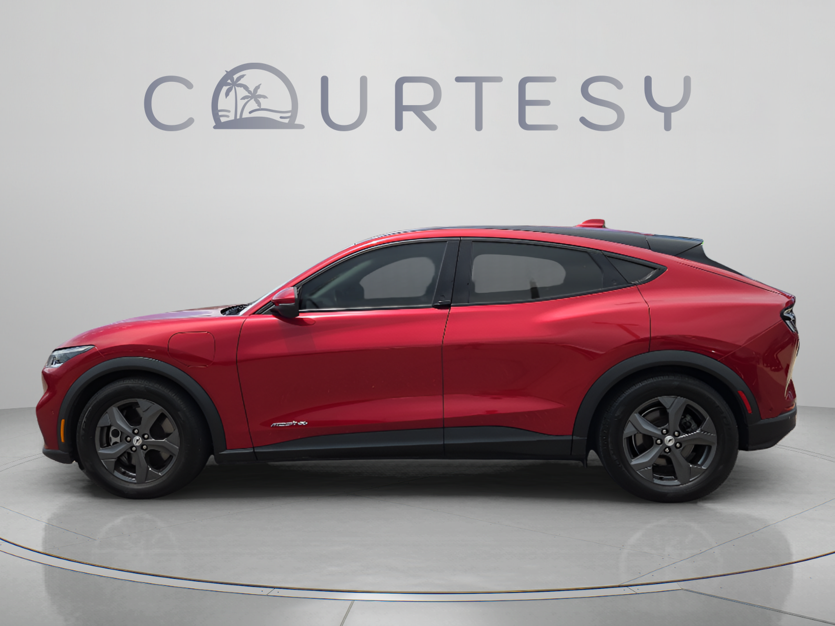 Used 2021 Ford Mustang Mach-E Select w/ Comfort/Technology Package AWD/4WD image 2