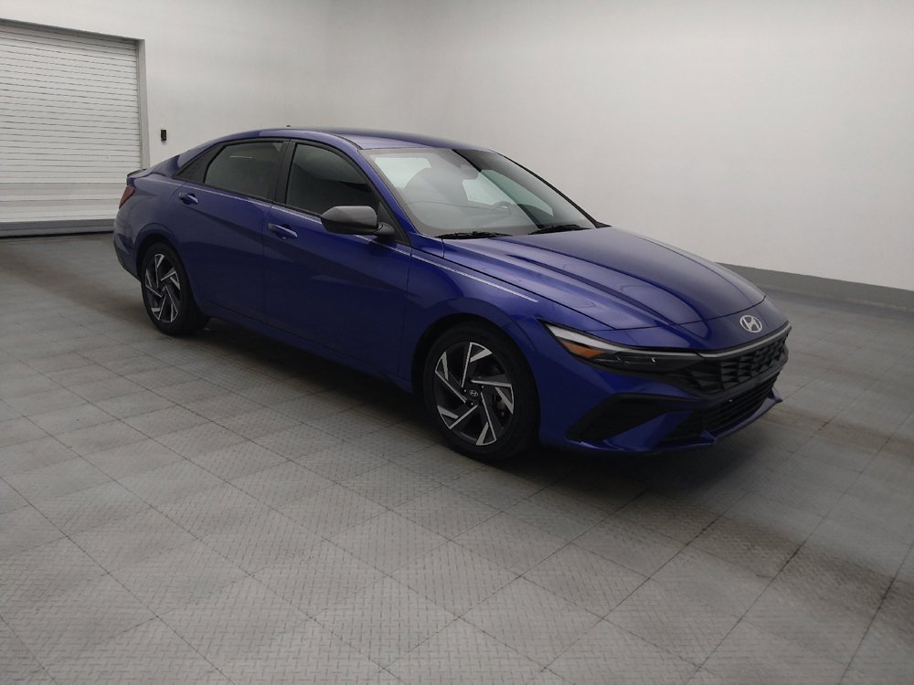Used 2025 Hyundai Elantra Sport FWD image 11
