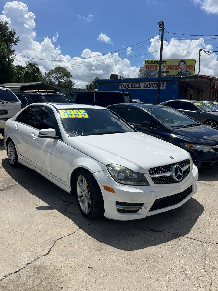 Used 2013 Mercedes-Benz C 250 Sedan image 3