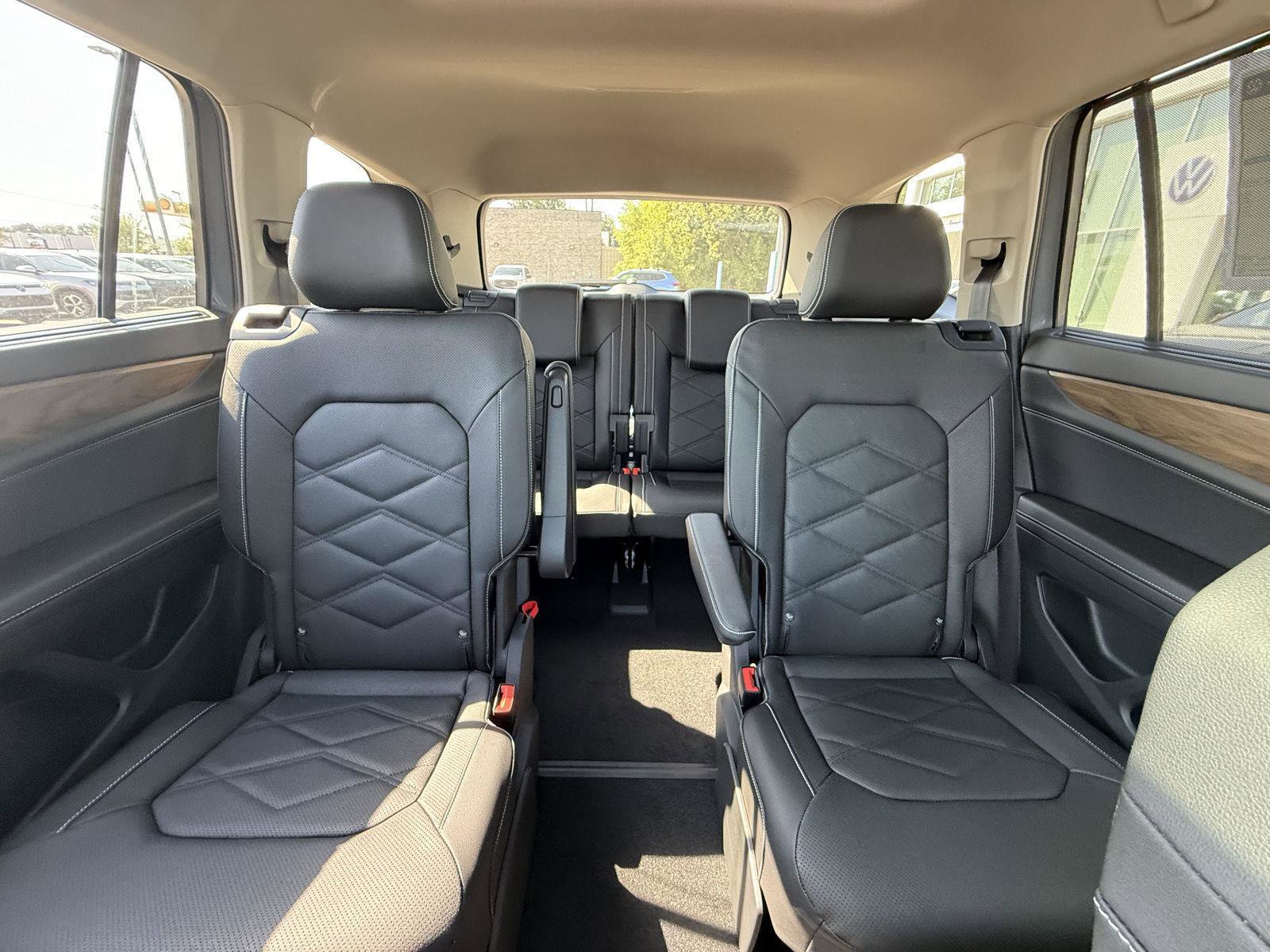 New 2026 Volkswagen Atlas SE image 16