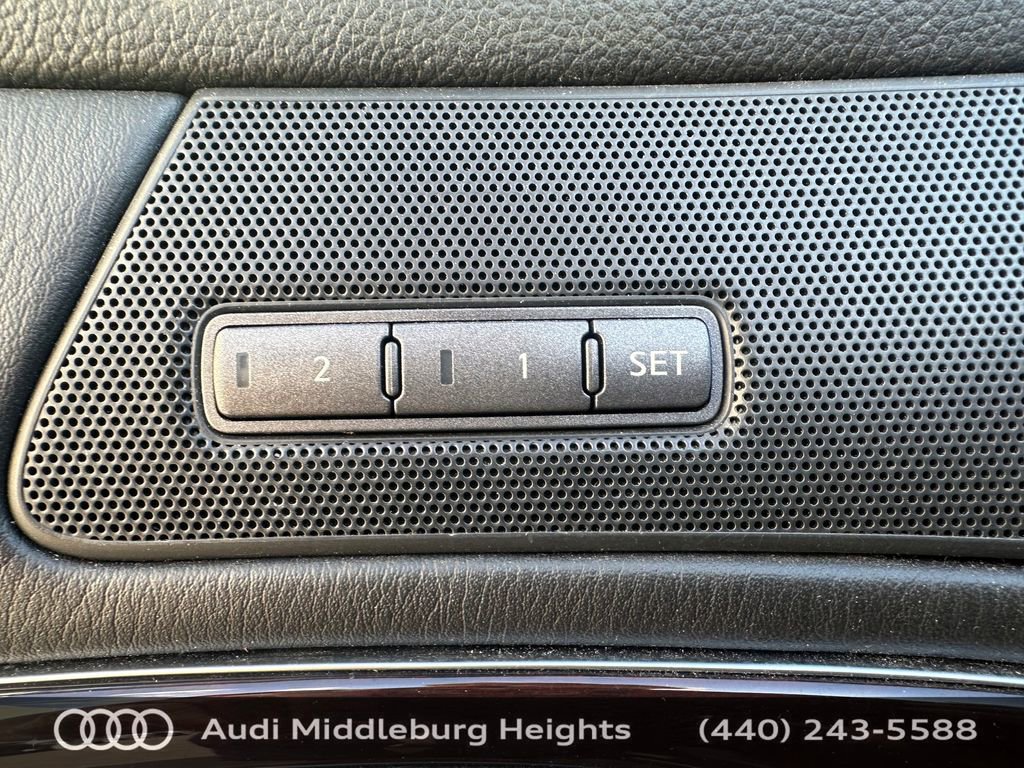 Used 2011 INFINITI M37 x w/ Premium Pkg AWD/4WD image 12